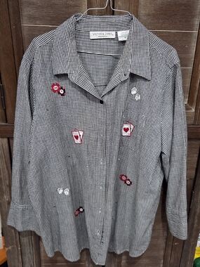 Victoria Jones Plus Size 1X Gambling Vegas Theme Black White Button Up